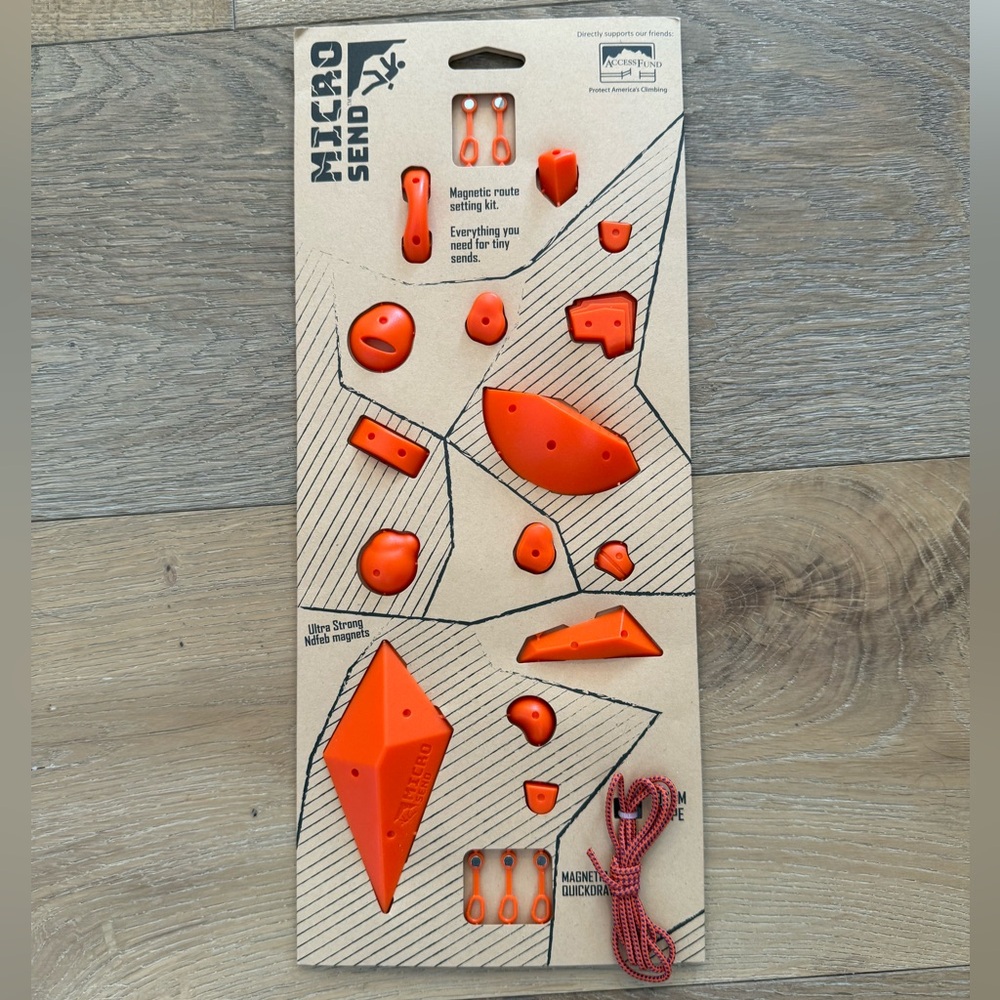 Microsend Miniature Magnetic Climbing Route Setting Kit